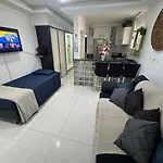 Apartamento Na Quadra Da Praia Av Nsa Sra C 1137 Ap501